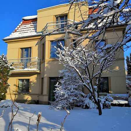 Vila Krocinka Praag Buitenkant foto
